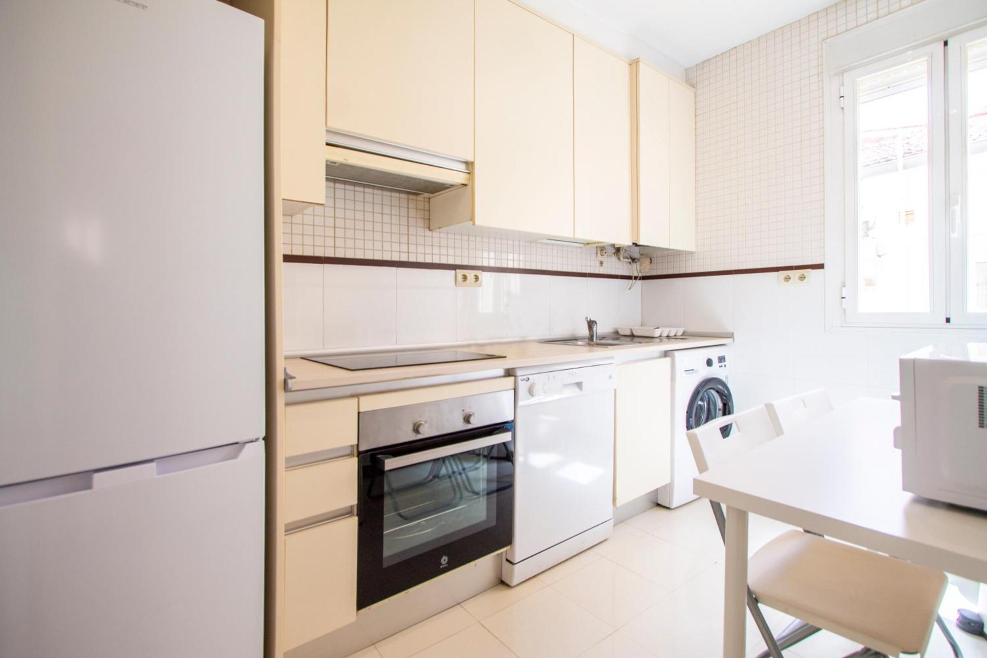 Apartamentos Dali มาดริด ภายนอก รูปภาพ